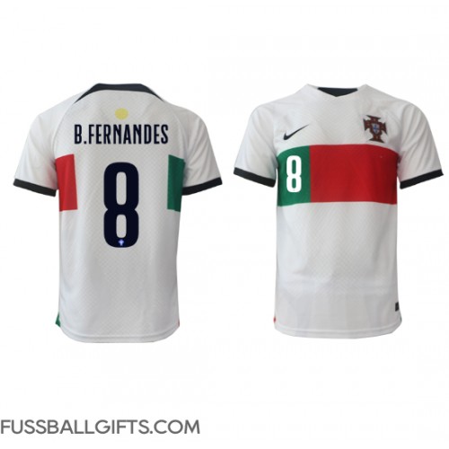 Portugal Bruno Fernandes #8 Fußballbekleidung Auswärtstrikot WM 2022 Kurzarm